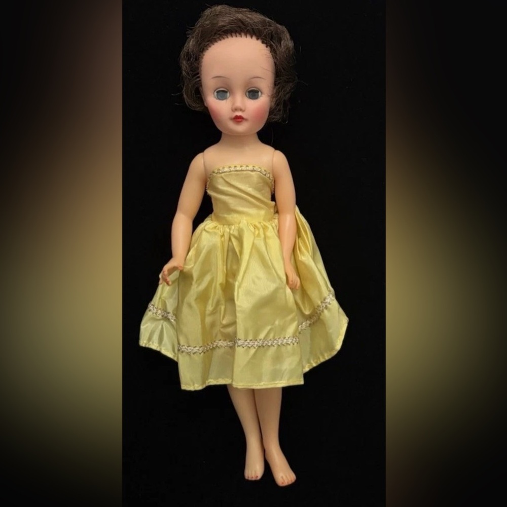 VTG 15in Brunette Fashion Doll w/ Blue Eyes 15 BAL HH